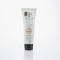 <strong>美容</strong>院護(hù)膚產(chǎn)品與市面上的區(qū)別：選擇正確護(hù)膚品對你而言有多重要？